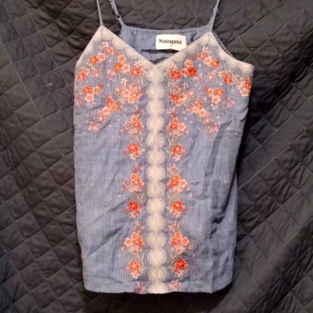 Savannah Jane M size top. With beautiful embroidery red flowers.